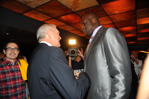 希腊媒：曼联与皇马已经报价奥林匹亚科斯18岁中场穆扎基蒂斯（据希媒报道，皇马与曼联已向奥林匹亚科斯18岁中场穆扎基蒂斯递交报价）