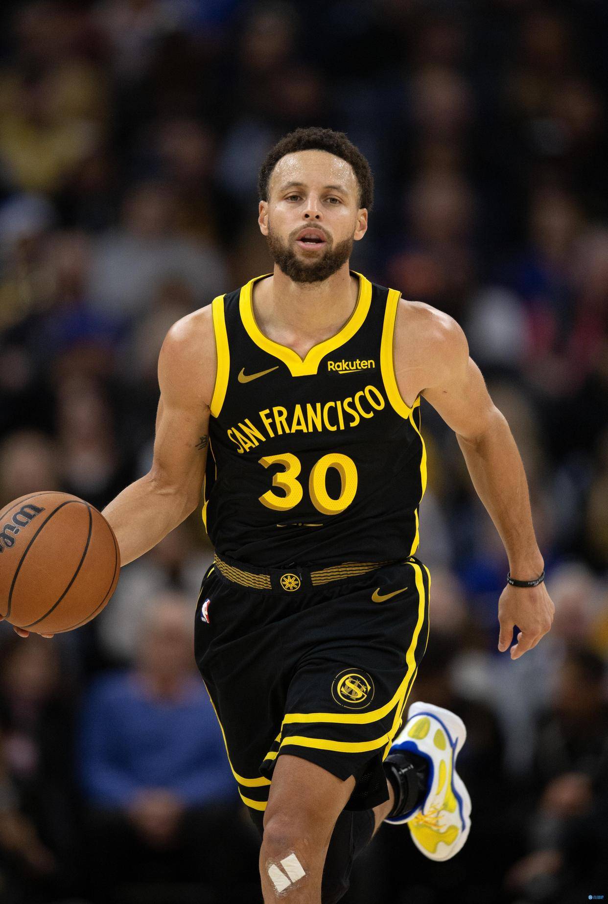 反转！皇马求齐达内救火至赛季末？传奇帅位悬念藏双重博弈（剧情反转？皇马欲请齐达内季末前火线回归，传奇帅位悬而未决暗藏双重博弈）