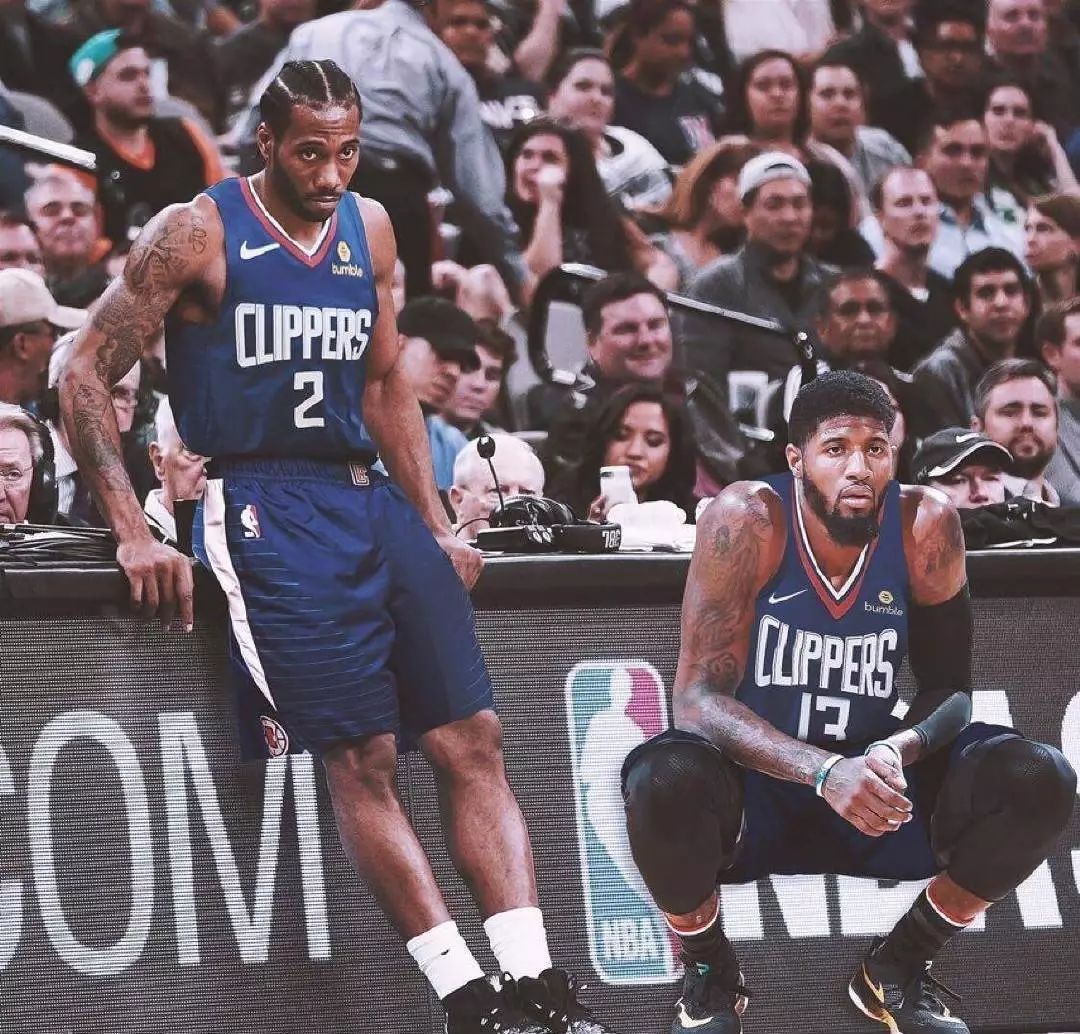 萨默尔：拜仁是德国足球的标杆，每名球员都全力为球队付出（萨默尔：拜仁堪称德国足球标杆，全员为球队倾尽全力）