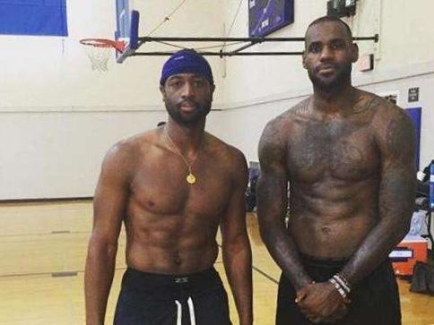 欧冠之夜法国海外球员表现：萨利巴尝试后腰，乌帕决定性（欧冠夜法籍旅欧亮点：萨利巴改打后腰，乌帕成关键先生）