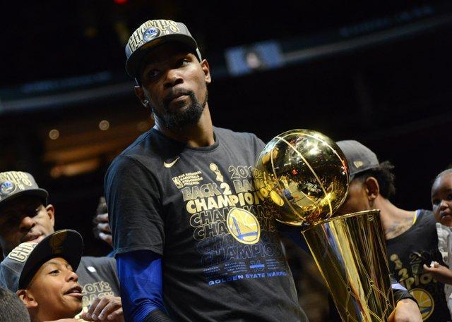 半场：巴萨4-1贝蒂斯，费兰戴帽，巴尔德吉传射，安东尼破门（半场战报：巴萨4-1领先贝蒂斯，费兰帽子戏法，巴尔德吉传射，安东尼建功）