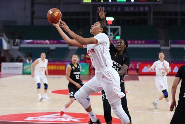 那年因为河北华夏幸福，我一头扎进了懂球帝的球迷圈...（那一年，河北华夏幸福把我带进了懂球帝的球迷圈）